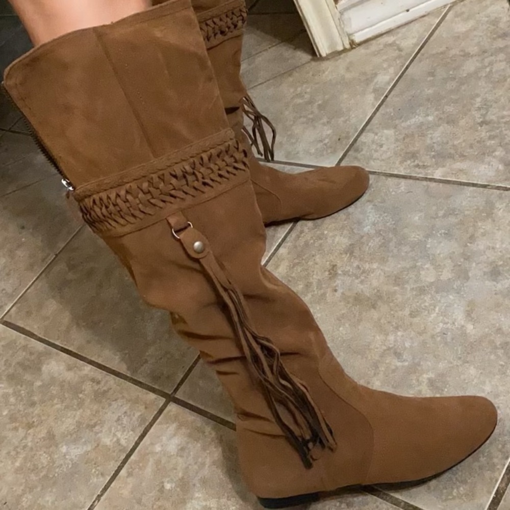 Brown Suede Fall Boots.